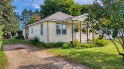 5 Rue St-Jean-Baptiste  Notre-Dame-De-La-Paix, QC J0V 1P0