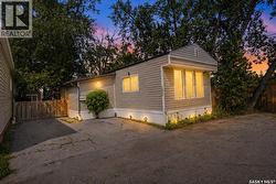 102 219 Grant STREET  Saskatoon, SK S7N 2A5