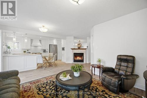 5540 Prosper Court, Mississauga, ON - Indoor Photo Showing Living Room With Fireplace