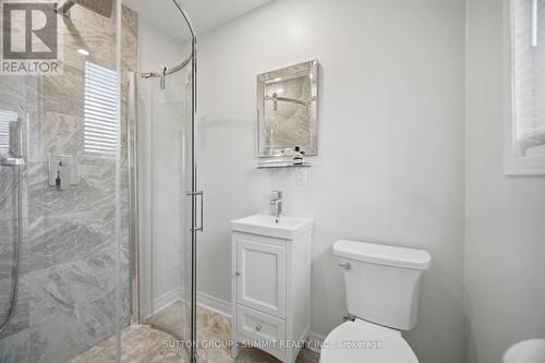 5540 Prosper Court, Mississauga, ON - Indoor Photo Showing Bathroom