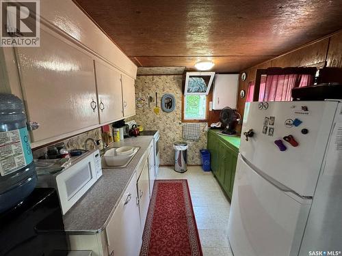 2 Grove Lane, Grandview Beach, SK - Indoor Photo Showing Kitchen
