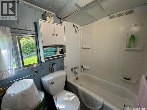 2 Grove Lane, Grandview Beach, SK - Indoor Photo Showing Bathroom