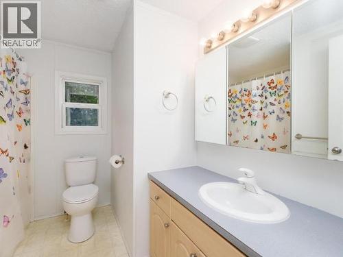 413-989 Range Road, Whitehorse, YT - Indoor Photo Showing Bathroom