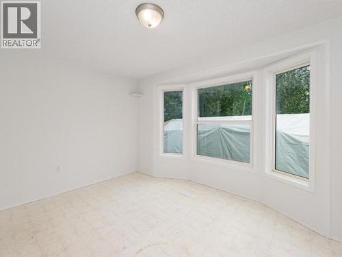 413-989 Range Road, Whitehorse, YT - Indoor Photo Showing Other Room