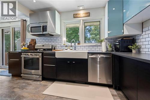 16 Gibson Drive, Simcoe, ON - Indoor Photo Showing Kitchen With Upgraded Kitchen