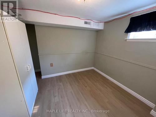886BSMT SRIGLEY STREET , Newmarket, Ontario L3Y 1X7 3