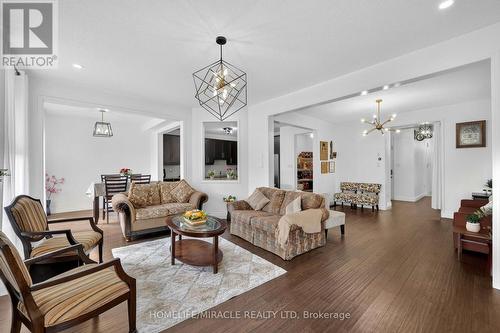 452 Tyrone Crescent, Milton, ON - Indoor Photo Showing Living Room