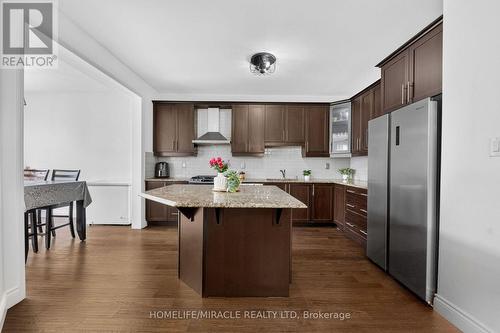 452 Tyrone Crescent, Milton, ON - Indoor Photo Showing Kitchen