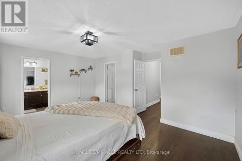 452 Tyrone Crescent, Milton, ON - Indoor Photo Showing Bedroom