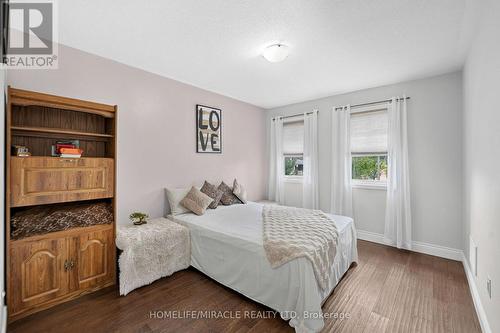 452 Tyrone Crescent, Milton, ON - Indoor Photo Showing Bedroom