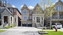 193 THORNBUSH BOULEVARD E  Brampton, ON L7A 4R7