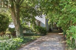 152 COMMERCIAL STREET  Milton, ON L9T 2J2
