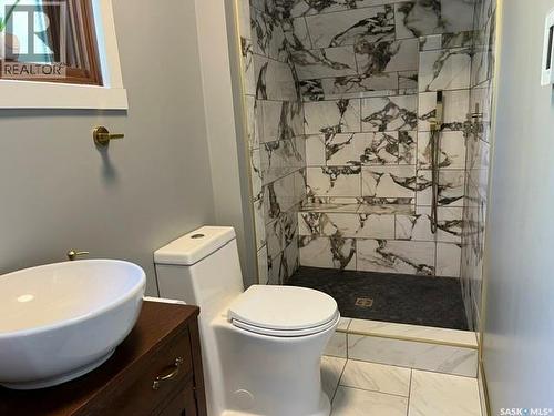 904 Eberts Street, Indian Head, SK - Indoor Photo Showing Bathroom