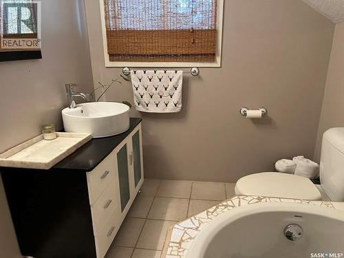 904 Eberts Street, Indian Head, SK - Indoor Photo Showing Bathroom