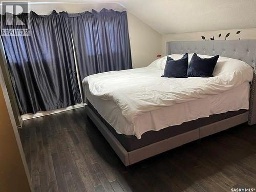 904 Eberts Street, Indian Head, SK - Indoor Photo Showing Bedroom
