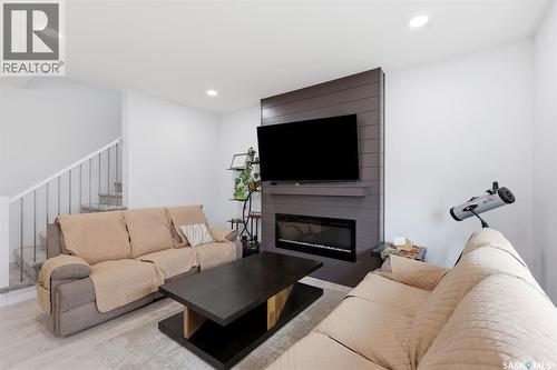 231 Katz Court, Saskatoon, SK - Indoor Photo Showing Living Room With Fireplace