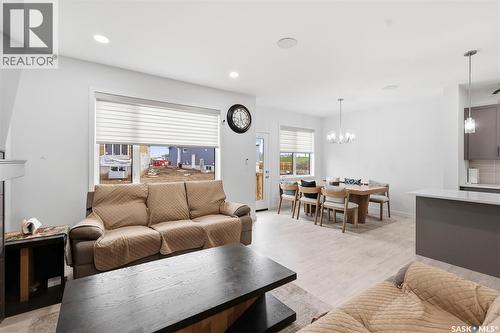 231 Katz Court, Saskatoon, SK - Indoor Photo Showing Living Room