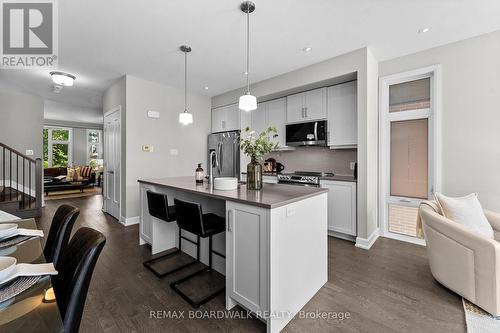 14 Philosopher Private, Ottawa, ON - Indoor Photo Showing Kitchen With Upgraded Kitchen