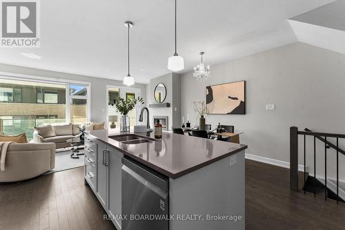 14 Philosopher Private, Ottawa, ON - Indoor Photo Showing Kitchen With Double Sink