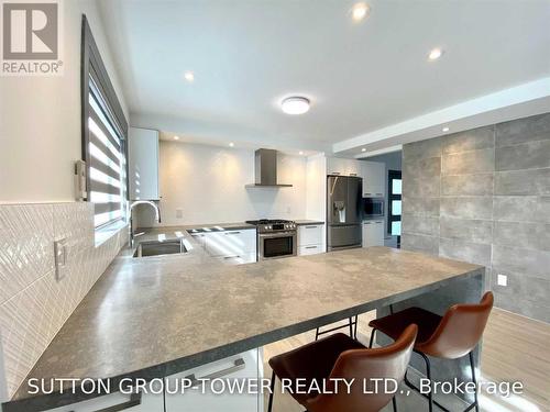 UNIT 2 - 2036 DAVENPORT ROAD , Toronto, Ontario M6N 1C6 5