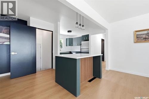 137 Garnet Street, Regina, SK - Indoor Photo Showing Kitchen