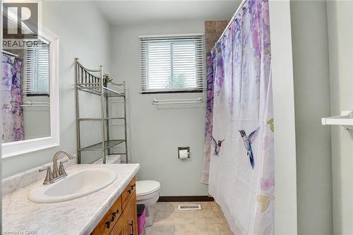 26 Mody Court, London, ON - Indoor Photo Showing Bathroom