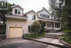 2077 PALMER AVENUE  Ottawa, ON K1H 5Z3