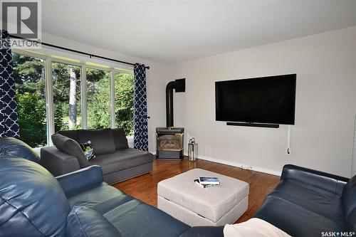 321 1St Avenue N, Big River, SK - Indoor Photo Showing Living Room