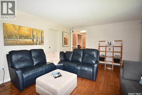321 1St Avenue N, Big River, SK - Indoor Photo Showing Living Room