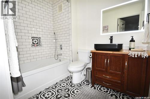 321 1St Avenue N, Big River, SK - Indoor Photo Showing Bathroom