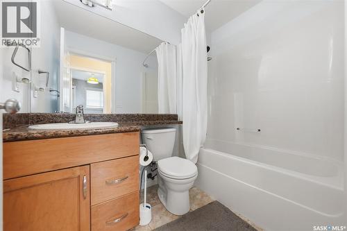 110 Bennion Crescent, Saskatoon, SK - Indoor Photo Showing Bathroom