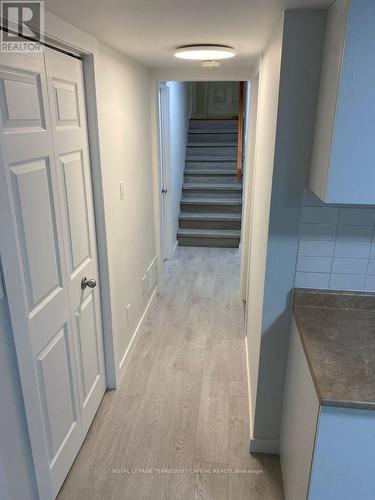 LOWER - 48 NICOLE MARIE AVENUE , Barrie, Ontario L4M 6Y6 4