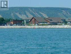 395 MARINERS WAY  Collingwood, ON L9Y 5C7