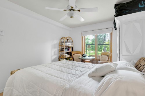 Chambre à coucher principale - 2-130 Av. St-Jacques, Saint-Sauveur, QC - Indoor Photo Showing Bedroom