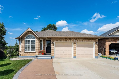 3 Vineberg Drive, Hamilton, ON - Outdoor With Facade