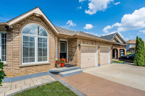 3 Vineberg Drive, Hamilton, ON - Outdoor