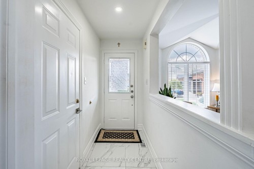 3 Vineberg Drive, Hamilton, ON - Indoor Photo Showing Other Room
