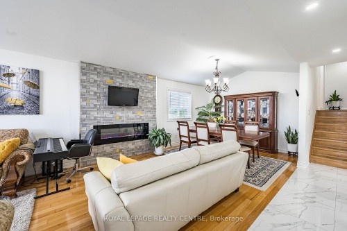 3 Vineberg Drive, Hamilton, ON - Indoor Photo Showing Living Room With Fireplace