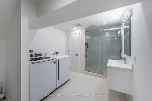 3 Vineberg Drive, Hamilton, ON - Indoor Photo Showing Laundry Room