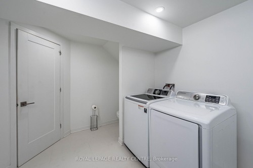 3 Vineberg Drive, Hamilton, ON - Indoor Photo Showing Laundry Room