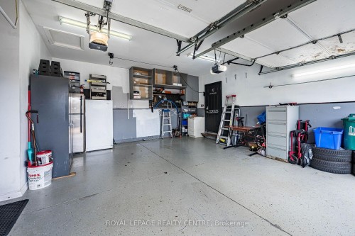 3 Vineberg Drive, Hamilton, ON - Indoor Photo Showing Garage