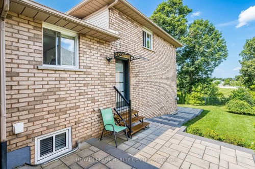 3 Vineberg Drive, Hamilton, ON - Outdoor