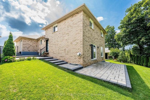 3 Vineberg Drive, Hamilton, ON - Outdoor
