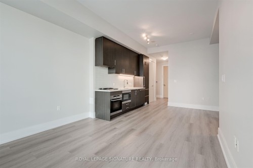 424-29 Queens Quay E, Toronto, ON - Indoor Photo Showing Kitchen