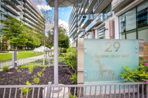 424-29 Queens Quay E, Toronto, ON - Outdoor