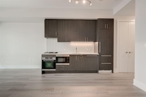 424-29 Queens Quay E, Toronto, ON - Indoor Photo Showing Kitchen