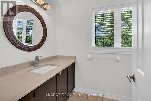 4650 Ethel Road, Burlington, ON - Indoor Photo Showing Bathroom