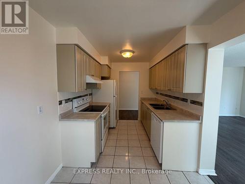 715 - 39 PEMBERTON AVENUE , Toronto, Ontario M2M 4L6 3