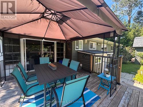 Covered deck area off sunroom - 32 Mohawk Drive, Native Leased Lands, ON - Outdoor With Deck Patio Veranda With Exterior