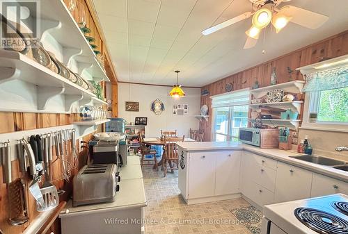 Open & functional - 32 Mohawk Drive, Native Leased Lands, ON - Indoor Photo Showing Kitchen